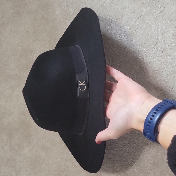 Calvin Klein Wool Hat - Picture 2 of 4